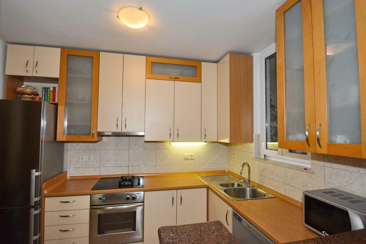 Apartman Vanja 奥米什 外观 照片