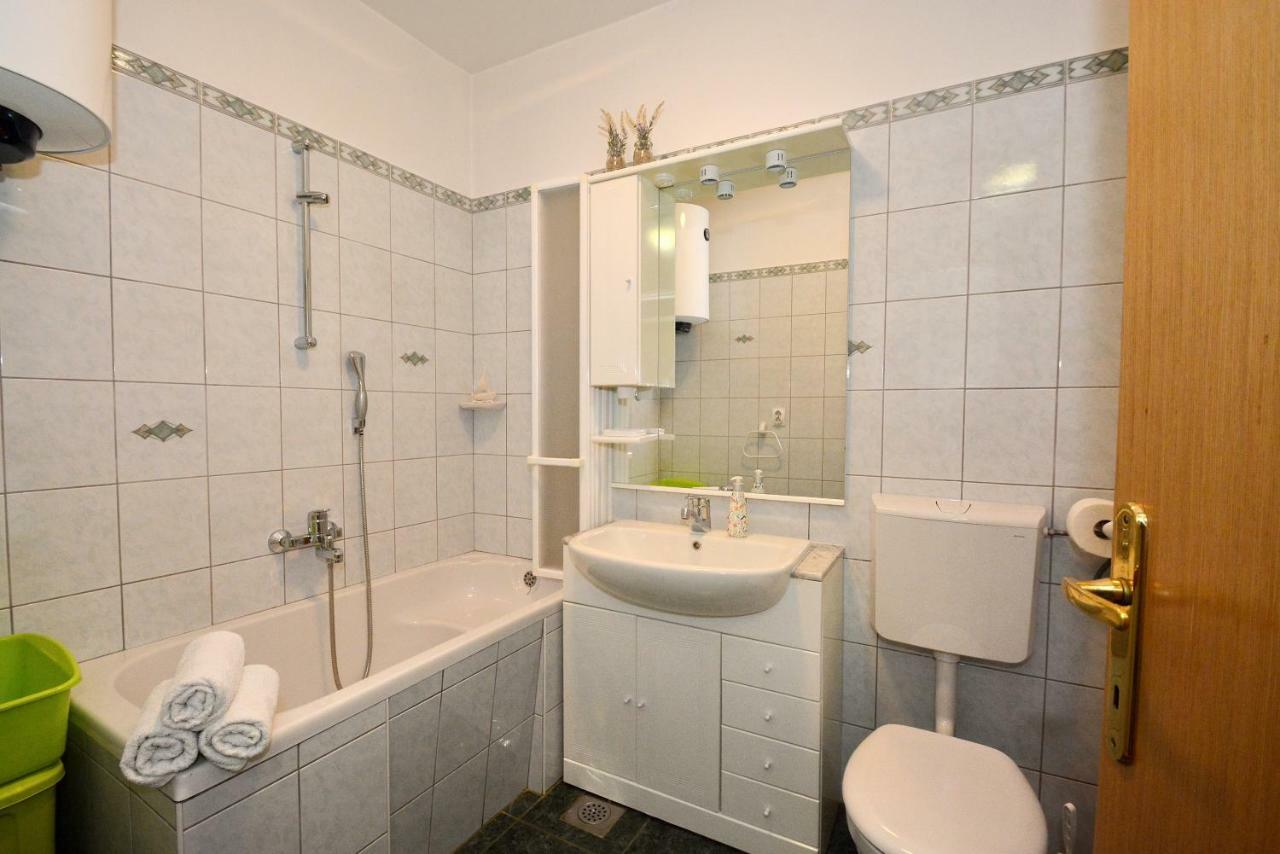 Apartman Vanja 奥米什 外观 照片