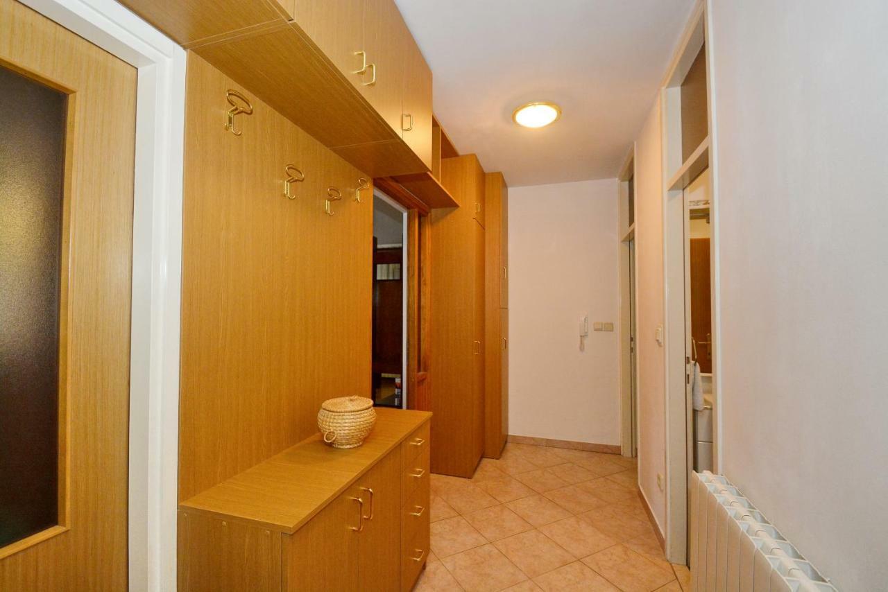 Apartman Vanja 奥米什 外观 照片