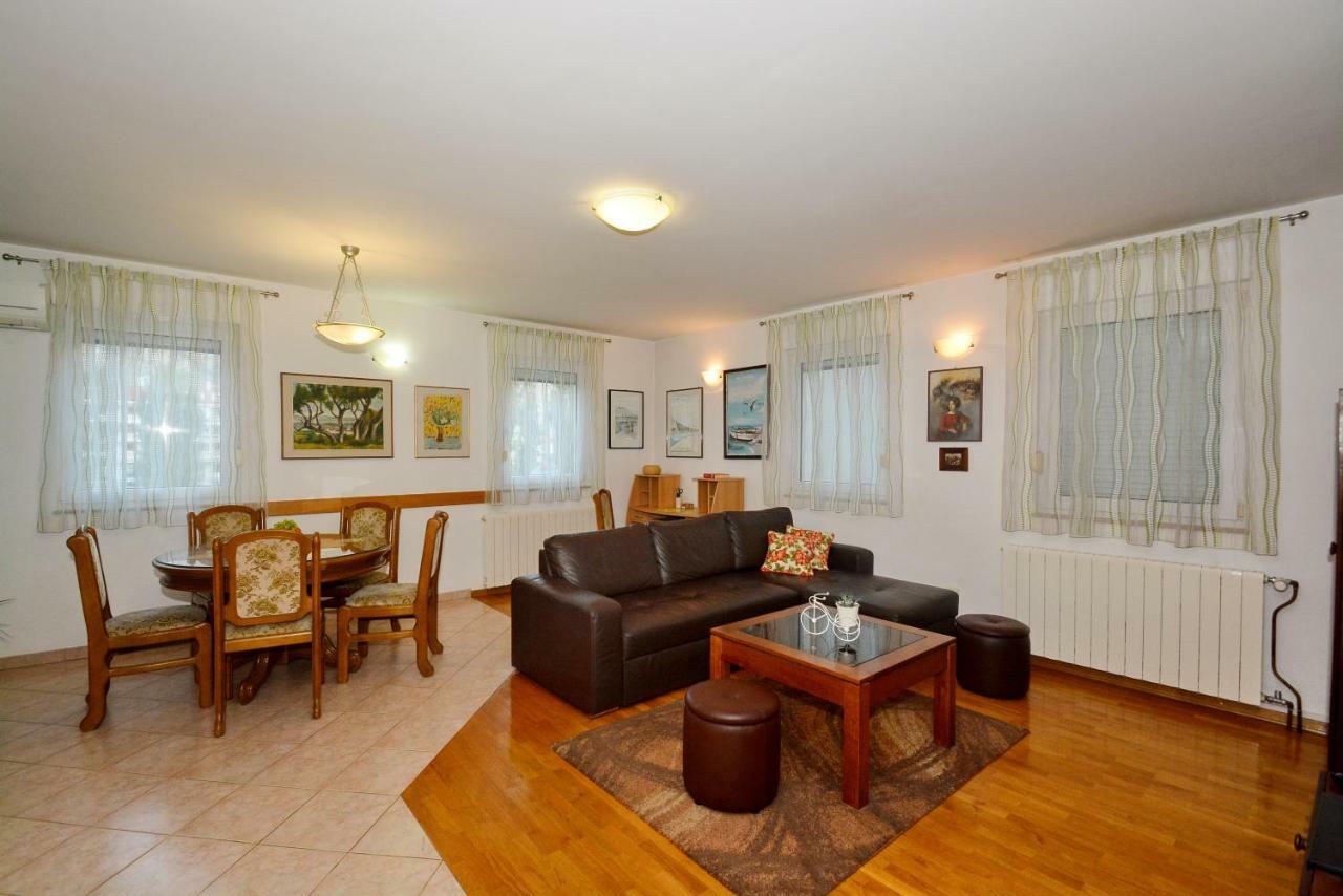 Apartman Vanja 奥米什 外观 照片